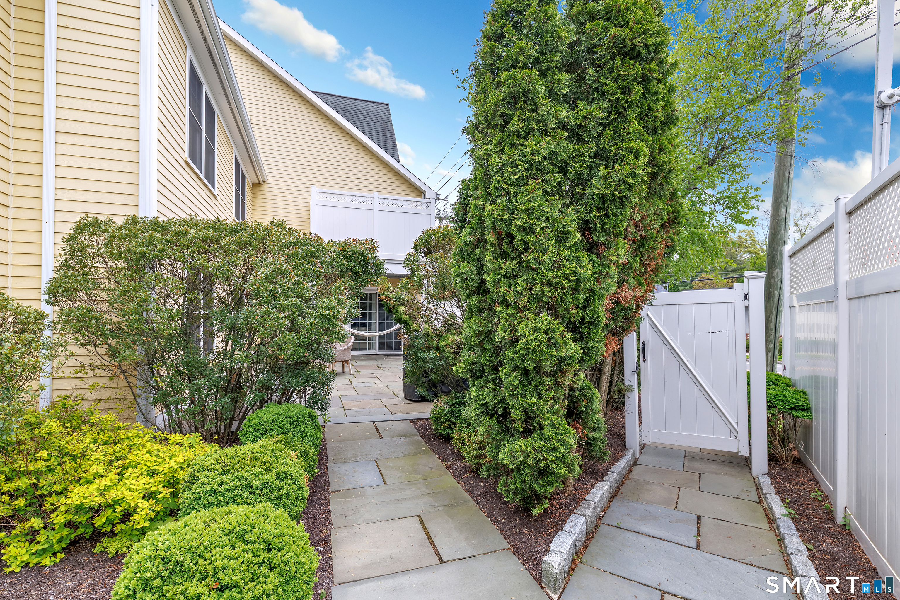76 New Canaan Avenue Norwalk CT 06850