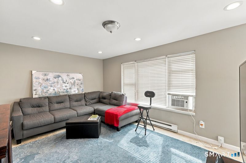 466 Middletown Avenue New Haven CT 06513