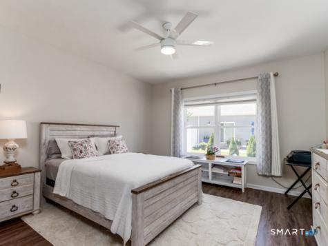 28 South Lakeside Drive Orange CT 06477