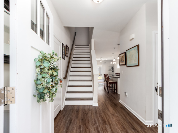 28 South Lakeside Drive Orange CT 06477