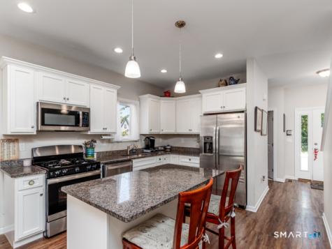 28 South Lakeside Drive Orange CT 06477