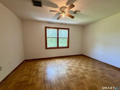 38 Courtland Drive Groton CT 06340