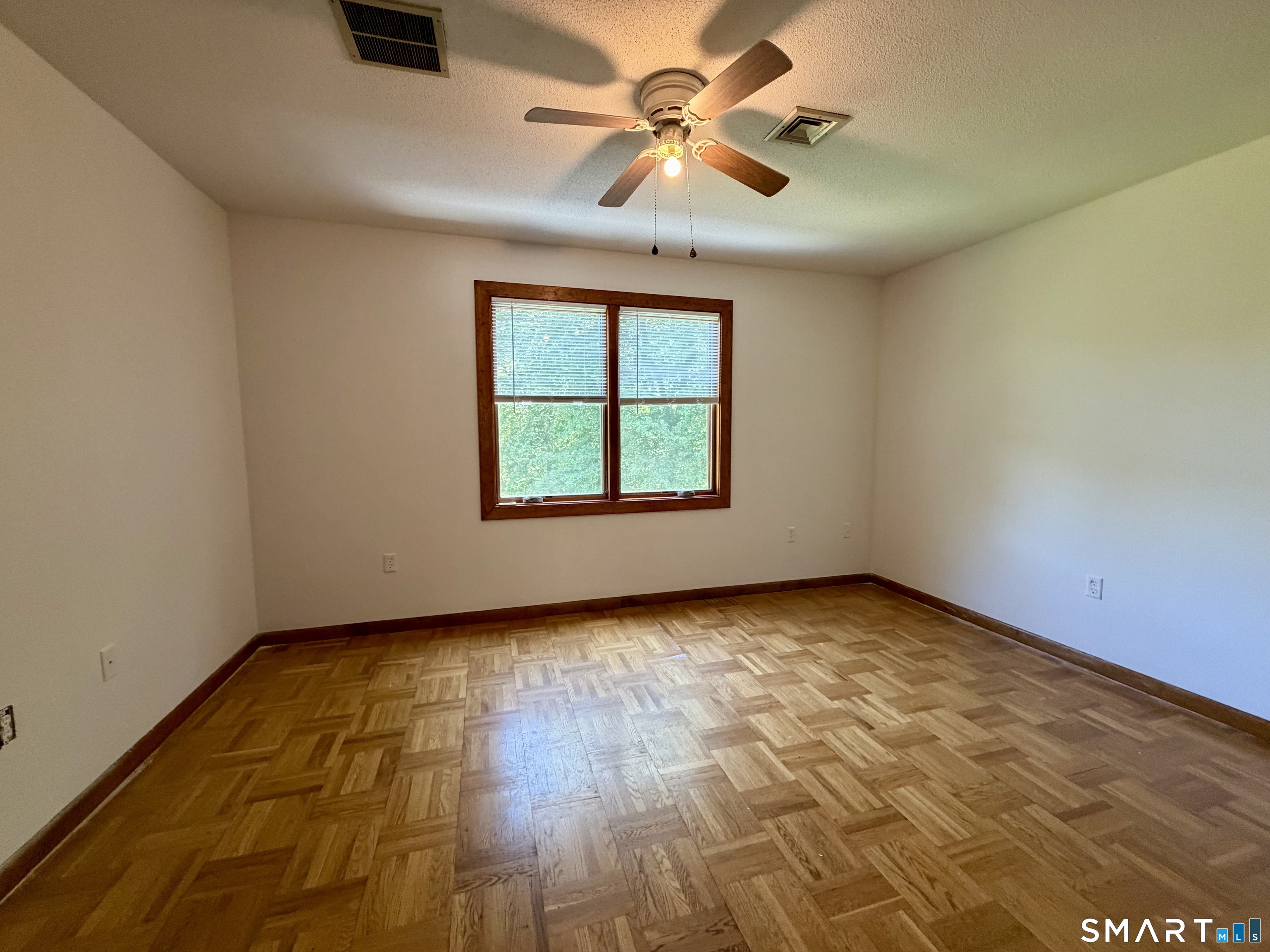 38 Courtland Drive Groton CT 06340