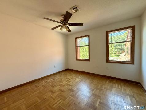 38 Courtland Drive Groton CT 06340