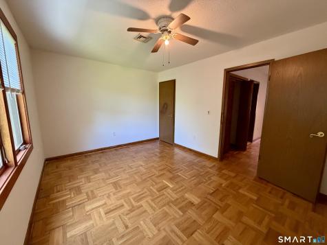 38 Courtland Drive Groton CT 06340