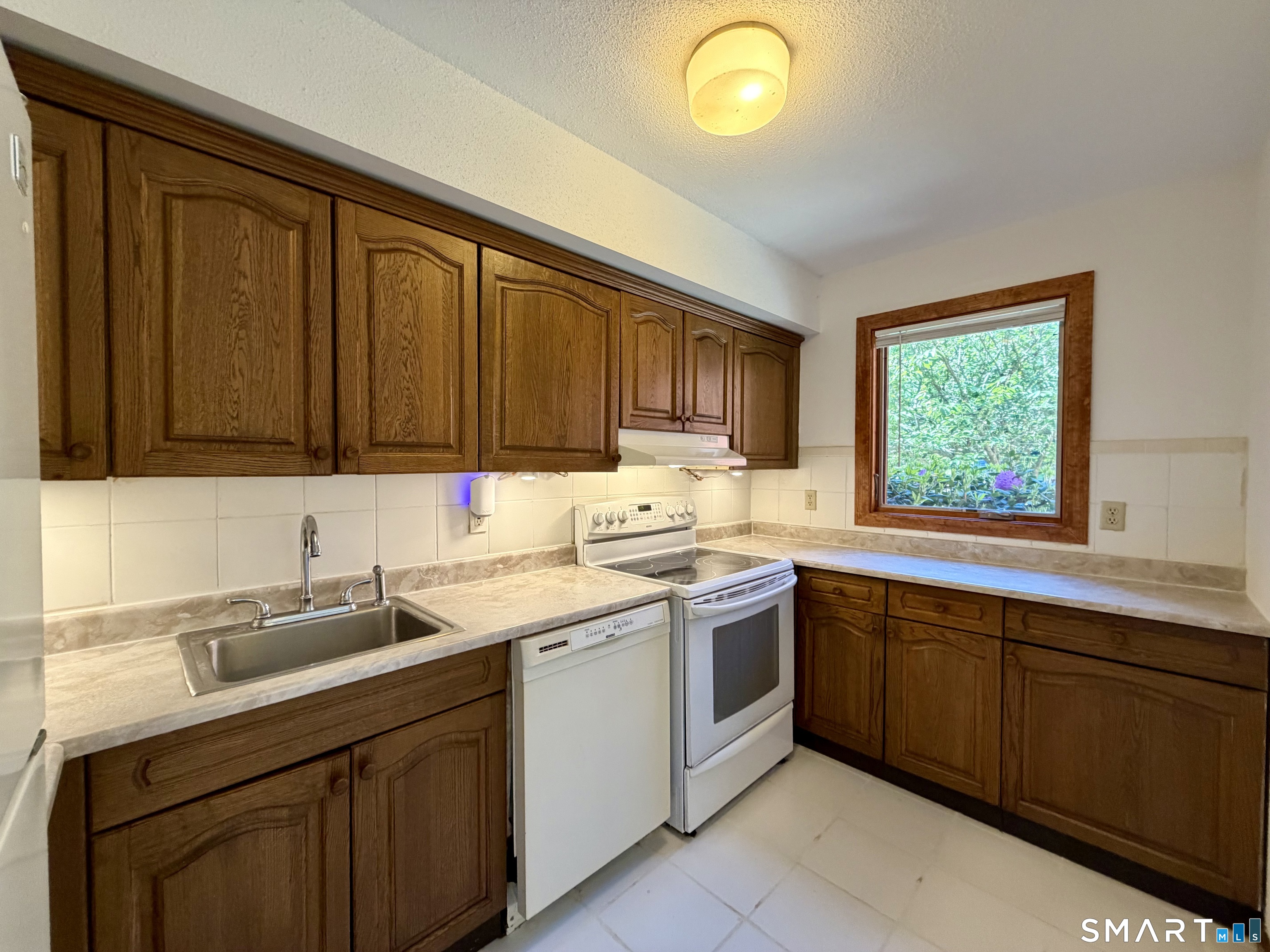38 Courtland Drive Groton CT 06340