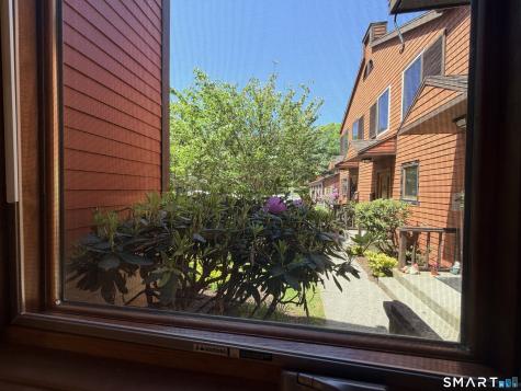 38 Courtland Drive Groton CT 06340