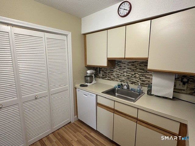 43 Millbrook Court Newington CT 06111
