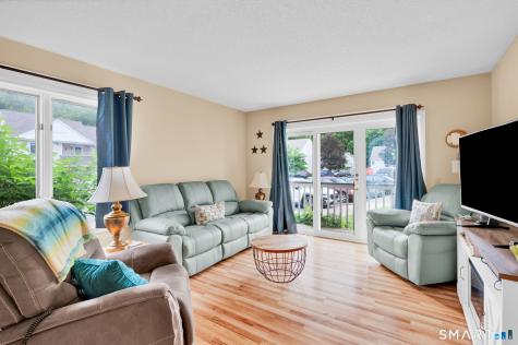 43 Millbrook Court Newington CT 06111