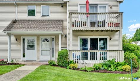 43 Millbrook Court Newington CT 06111
