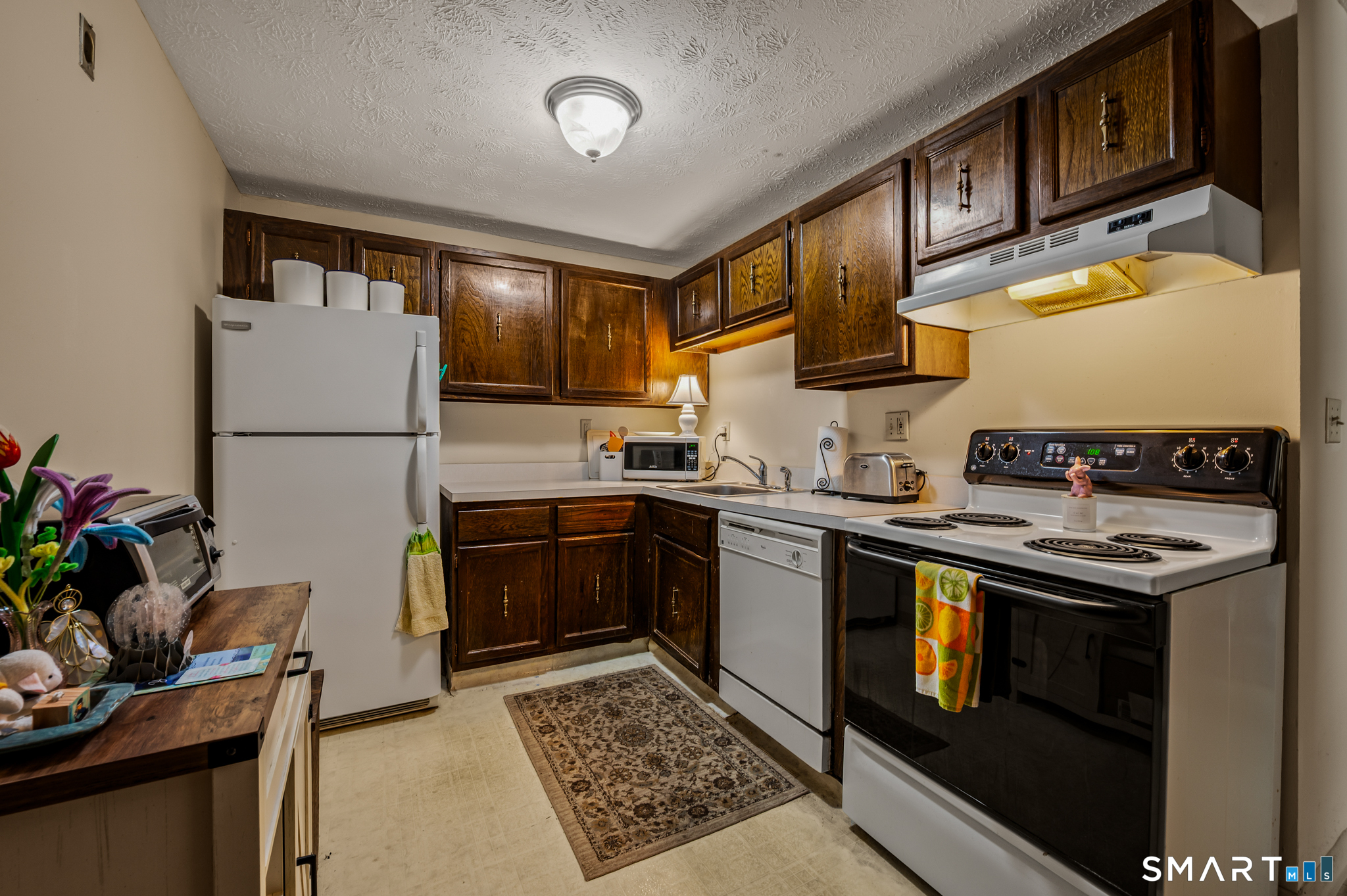 949 Pleasant Valley Road South Windsor CT 06074