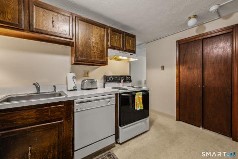 949 Pleasant Valley Road South Windsor CT 06074