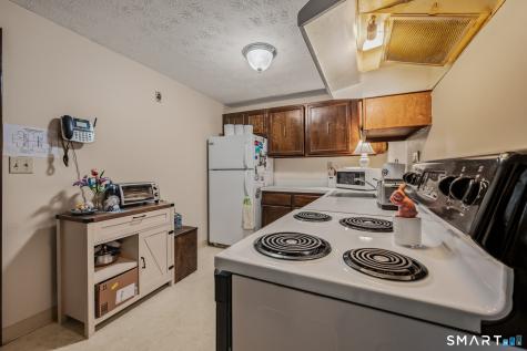 949 Pleasant Valley Road South Windsor CT 06074