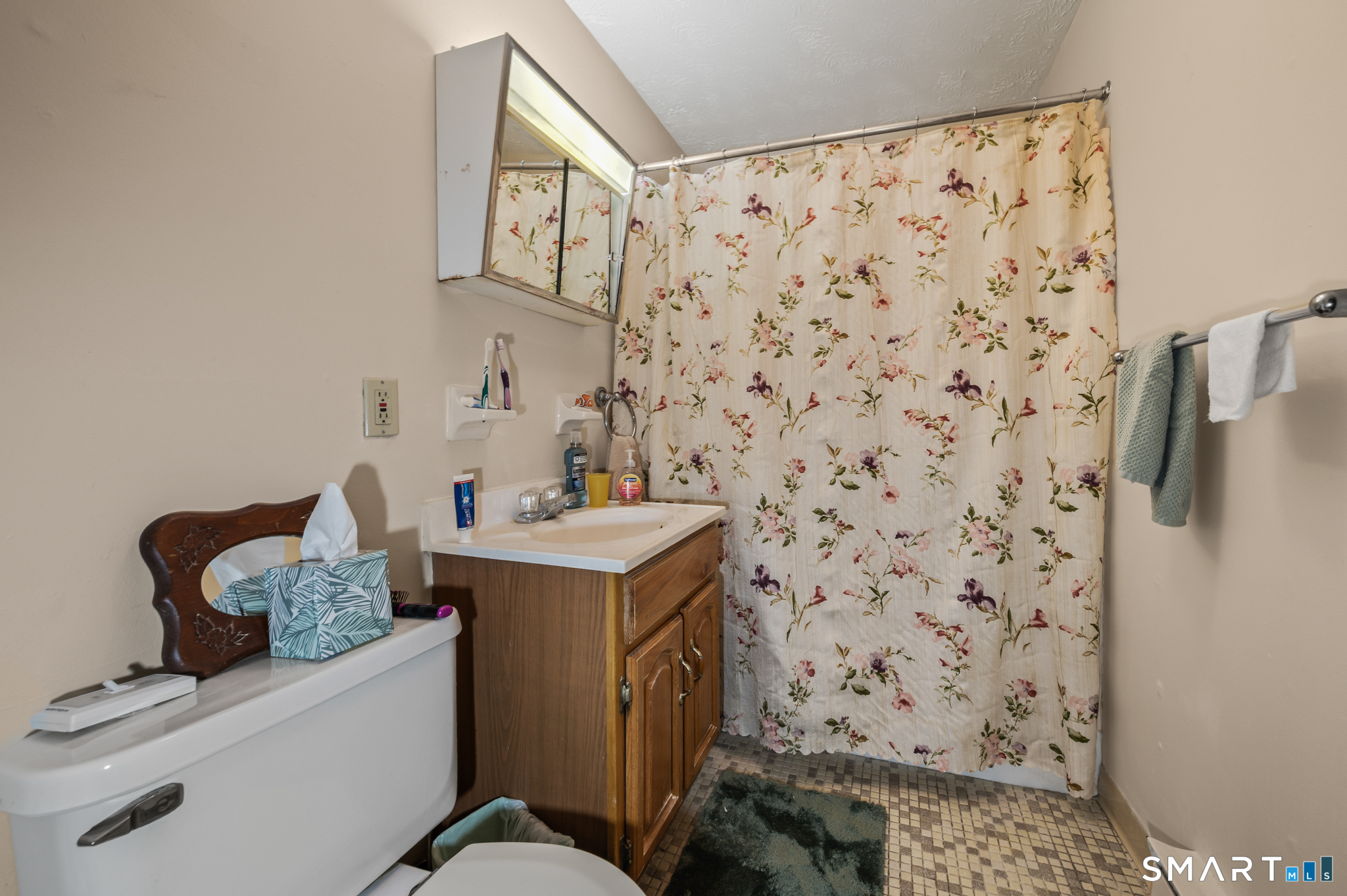 949 Pleasant Valley Road South Windsor CT 06074