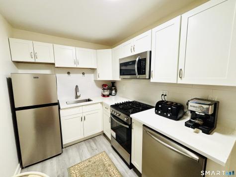 1168 Main Street Stratford CT 06615