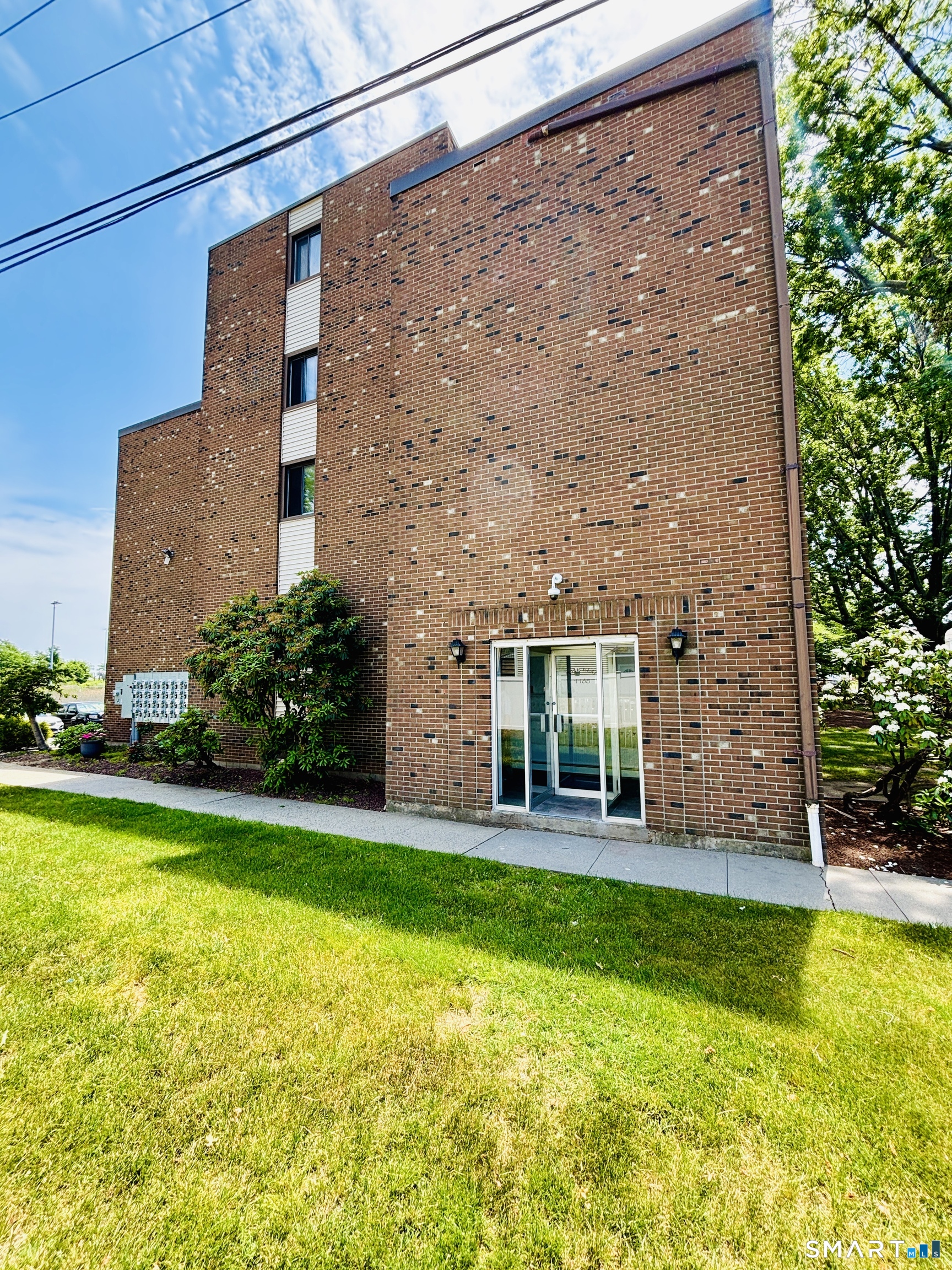 1168 Main Street Stratford CT 06615
