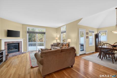 10 Trout Brook Circle Newtown CT 06470