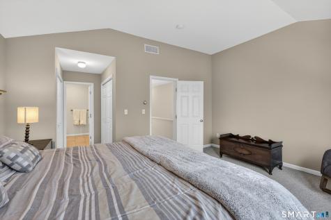 10 Trout Brook Circle Newtown CT 06470