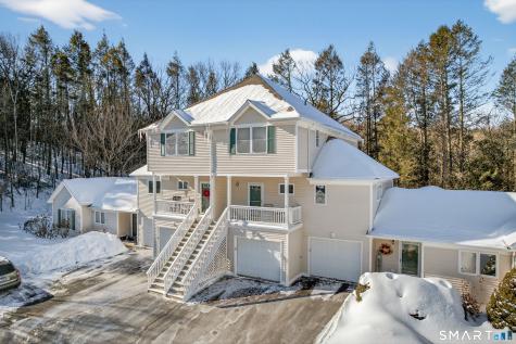 10 Trout Brook Circle Newtown CT 06470