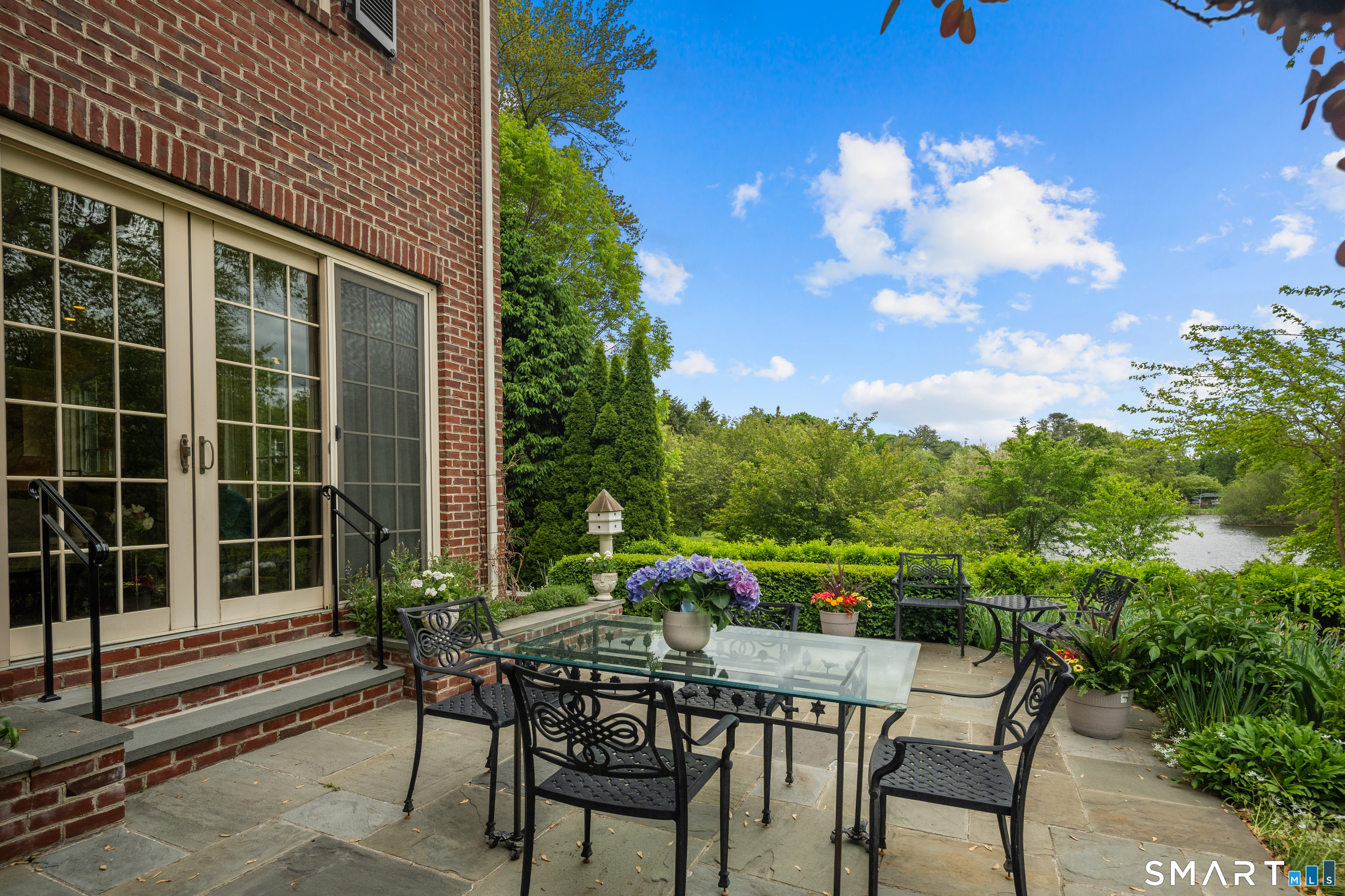 36 Richmond Hill Road New Canaan CT 06840