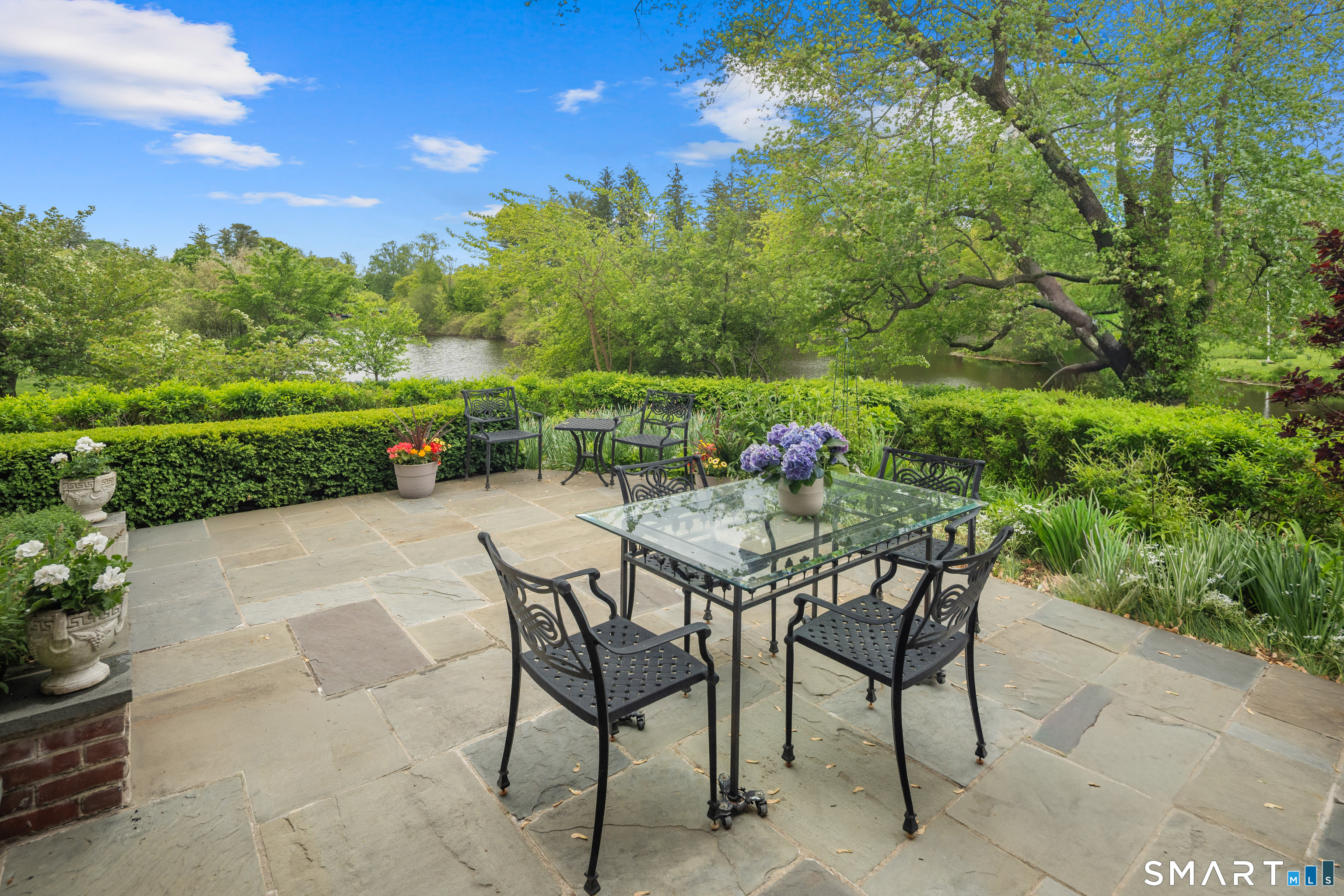 36 Richmond Hill Road New Canaan CT 06840