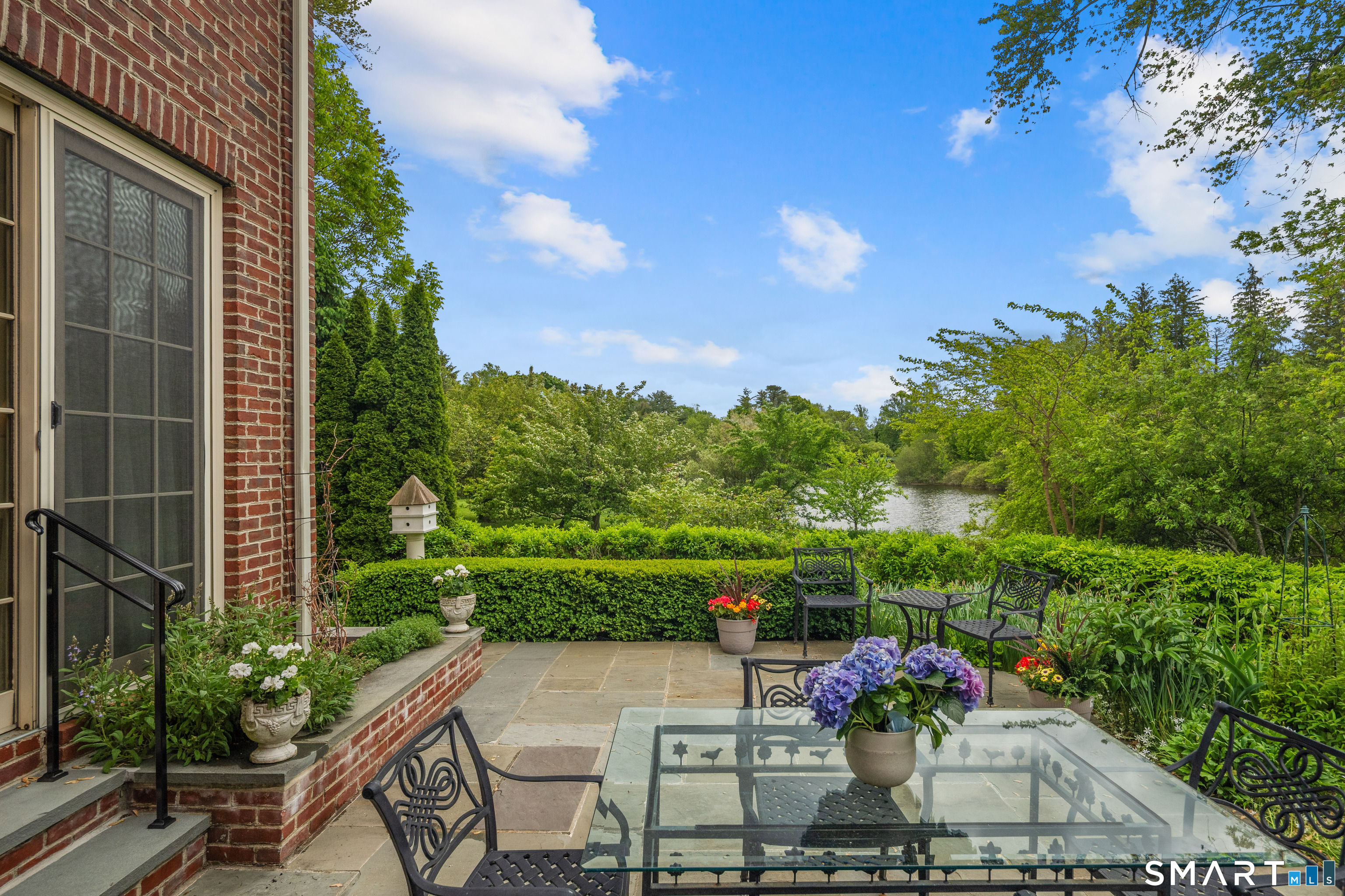 36 Richmond Hill Road New Canaan CT 06840