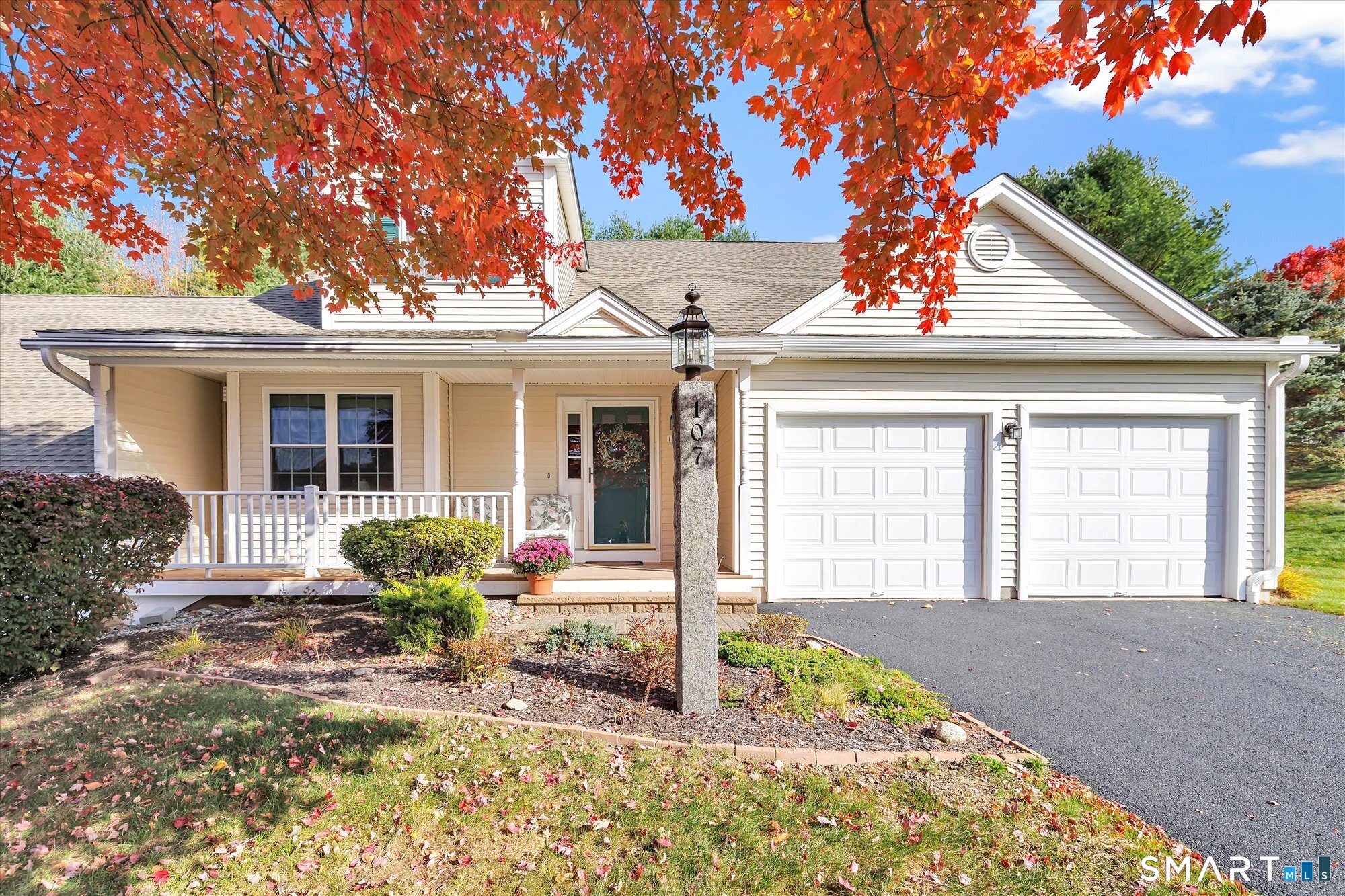 Oxford CT, 107 Meadow Brook Road, Unit 107