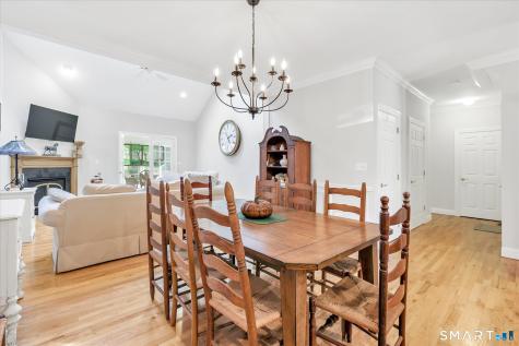 107 Meadow Brook Road Oxford CT 06478