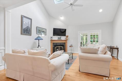 107 Meadow Brook Road Oxford CT 06478