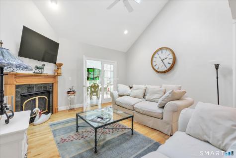 107 Meadow Brook Road Oxford CT 06478