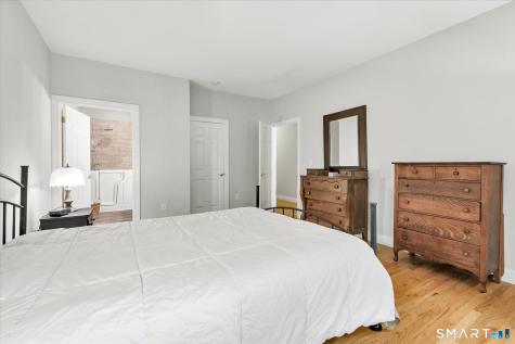 107 Meadow Brook Road Oxford CT 06478