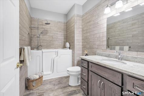 107 Meadow Brook Road Oxford CT 06478