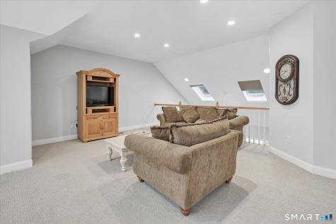 107 Meadow Brook Road Oxford CT 06478