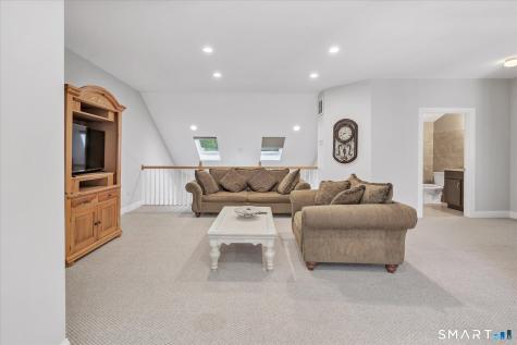 107 Meadow Brook Road Oxford CT 06478