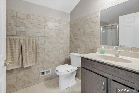 107 Meadow Brook Road Oxford CT 06478