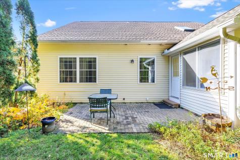 107 Meadow Brook Road Oxford CT 06478