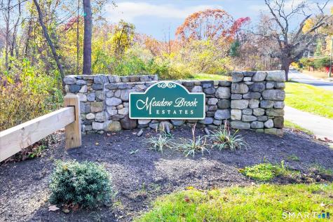 107 Meadow Brook Road Oxford CT 06478