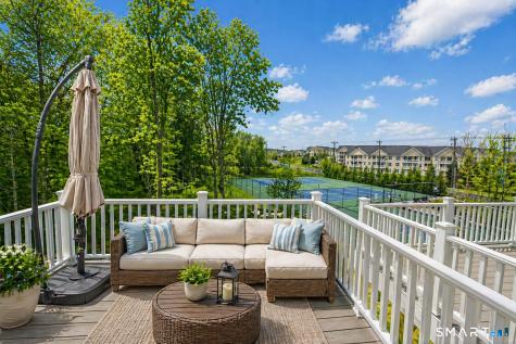 5 Brentwood Circle Danbury CT 06810