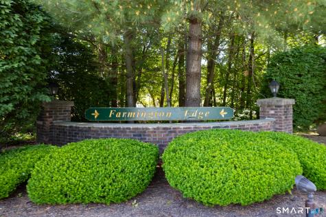 111 Songbird Lane Farmington CT 06032