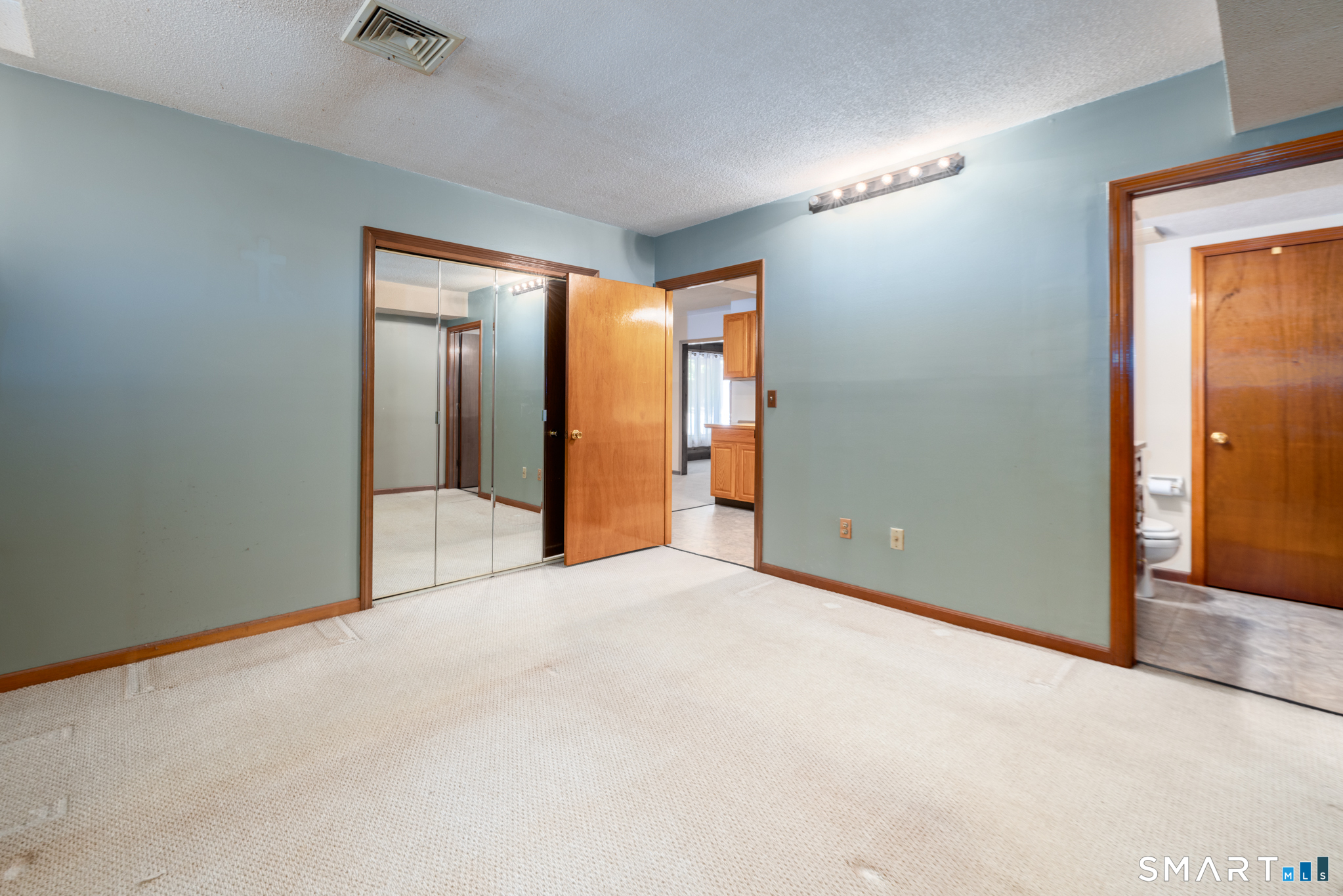 111 Songbird Lane Farmington CT 06032