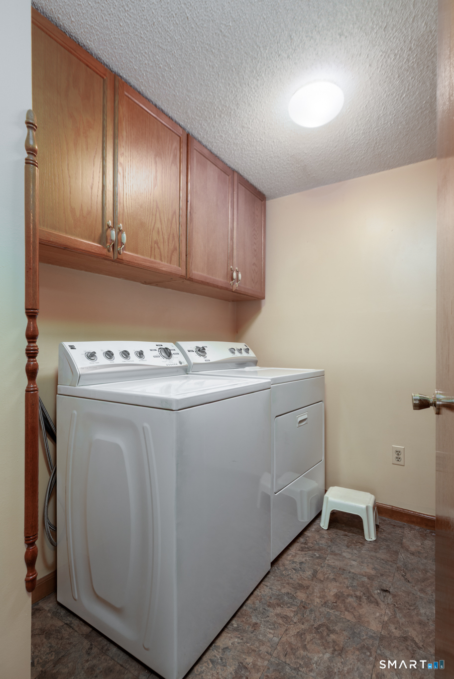 111 Songbird Lane Farmington CT 06032