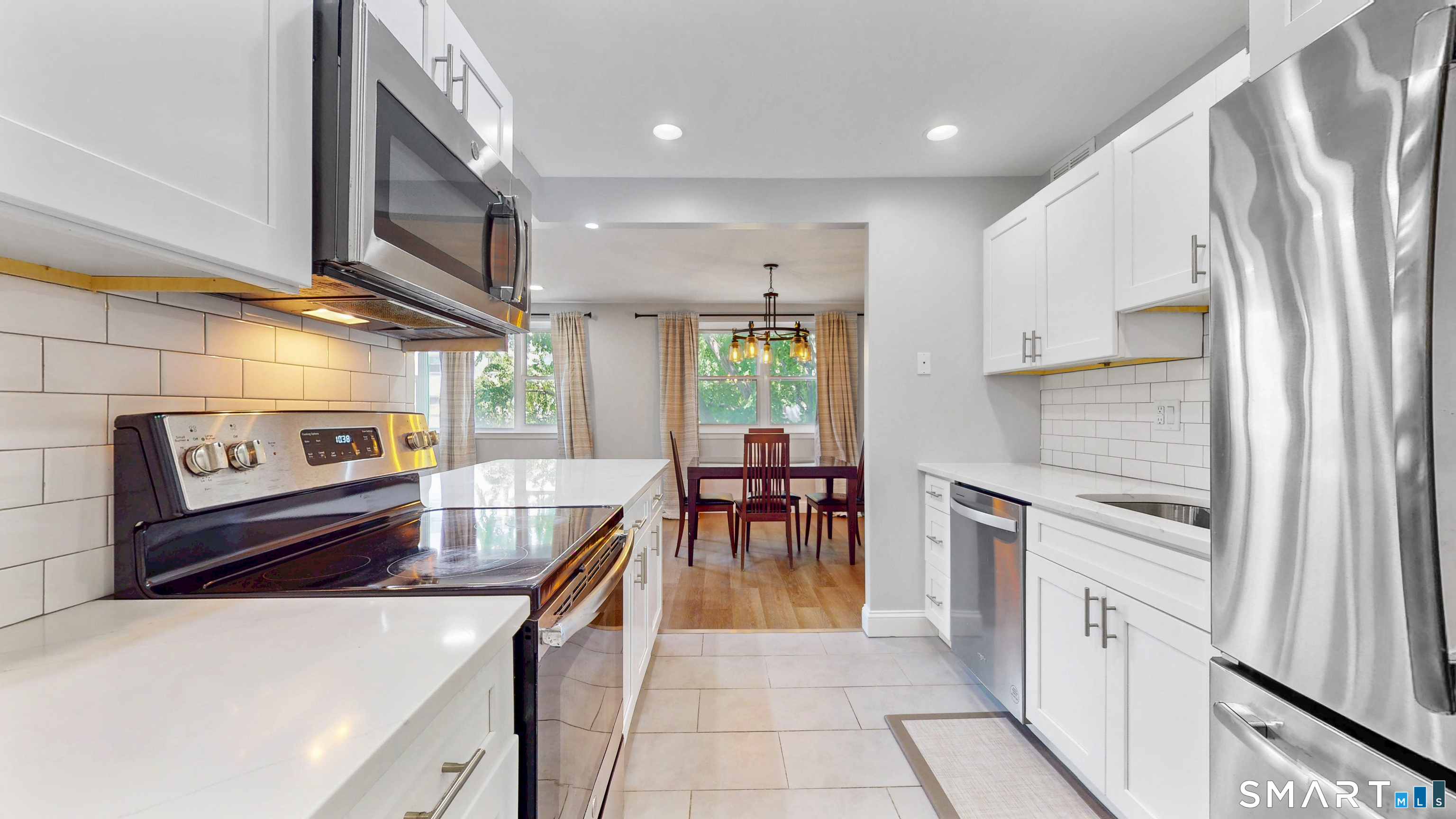 887 Farmington Avenue West Hartford CT 06119