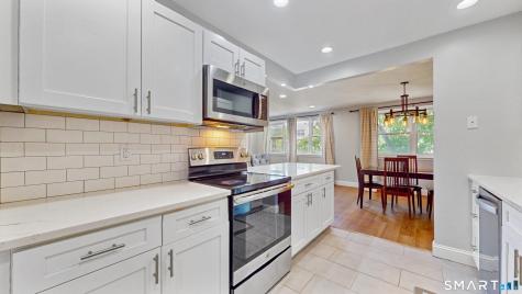 887 Farmington Avenue West Hartford CT 06119