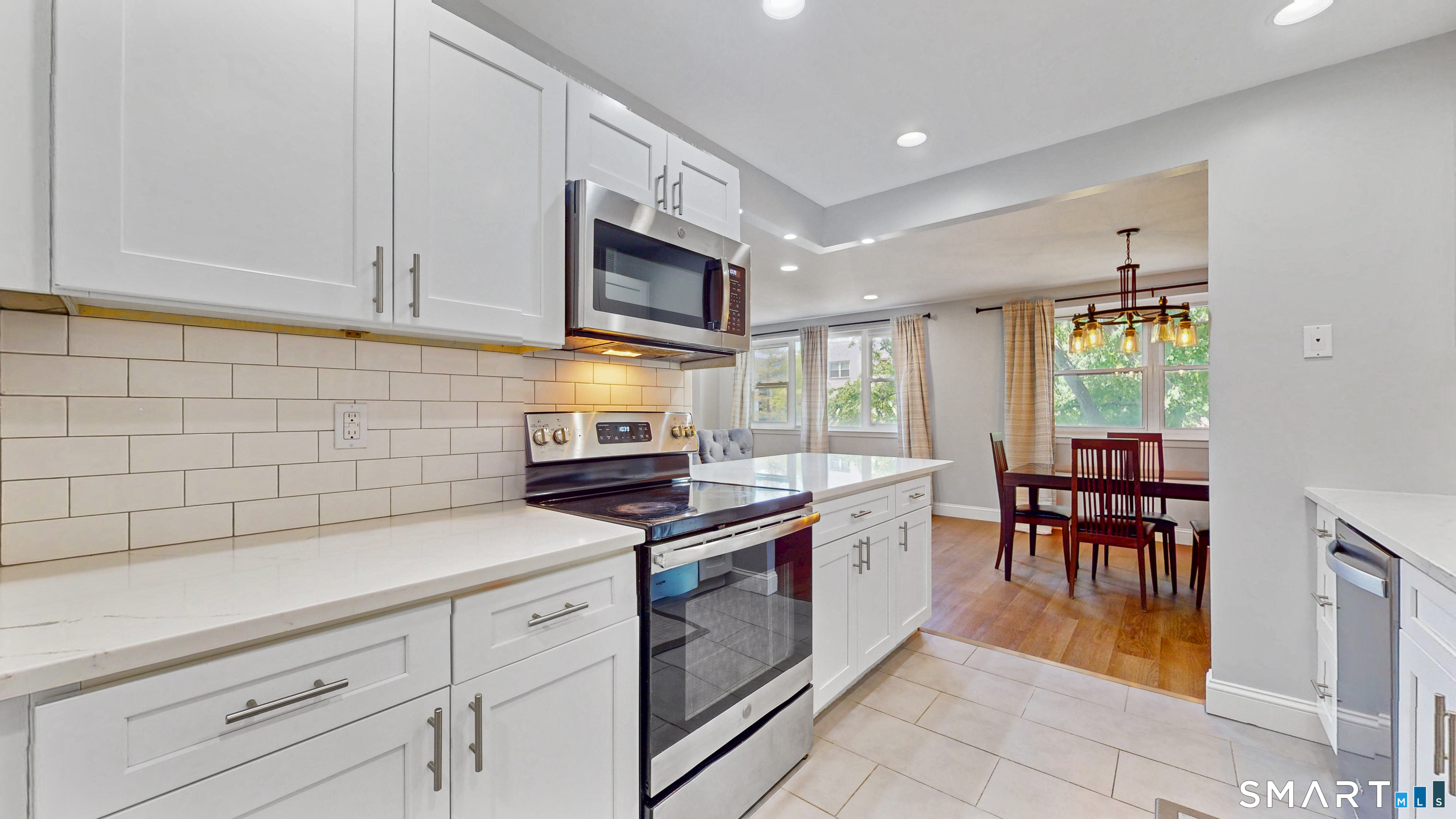 887 Farmington Avenue West Hartford CT 06119