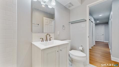 887 Farmington Avenue West Hartford CT 06119