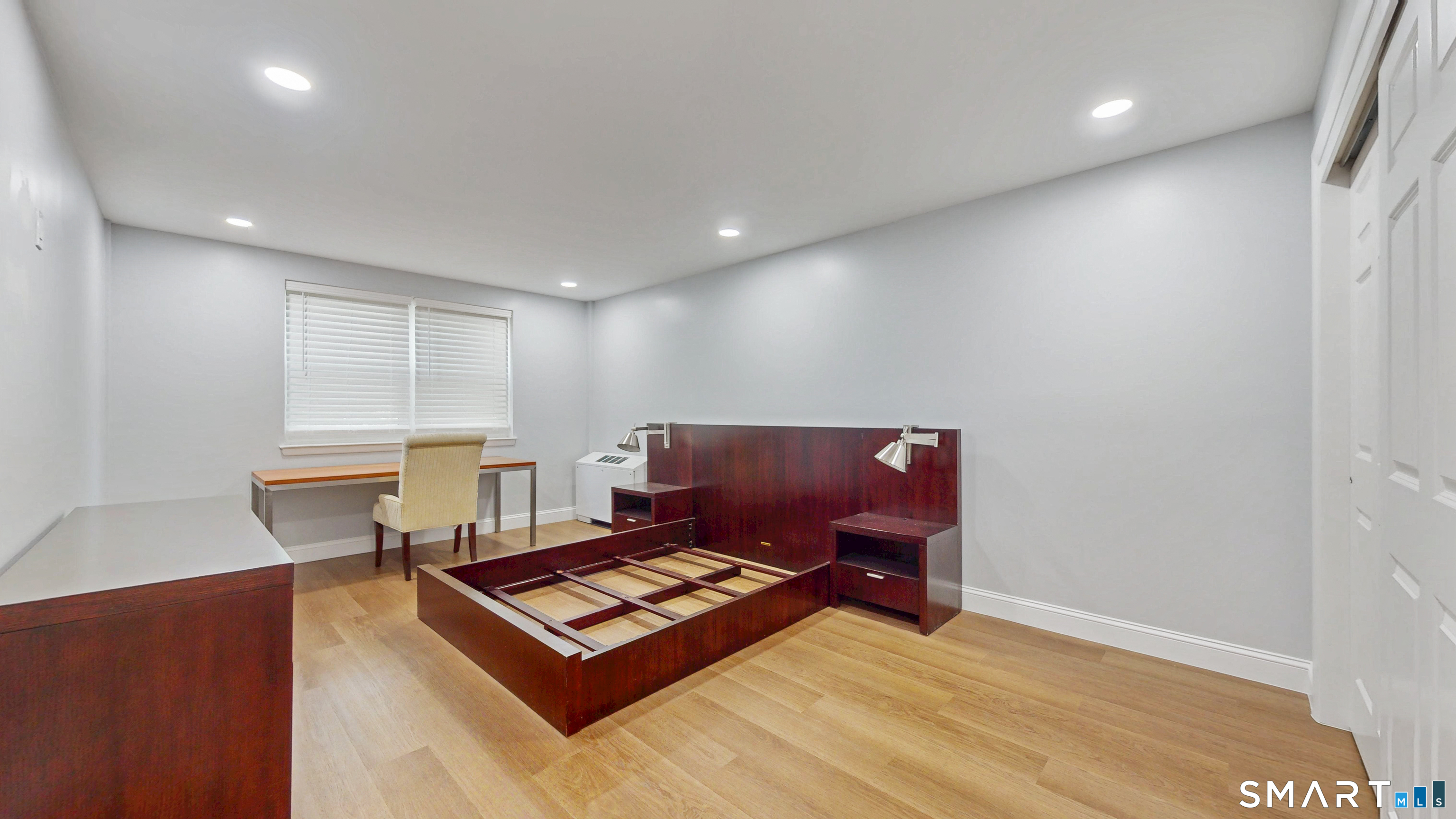 887 Farmington Avenue West Hartford CT 06119