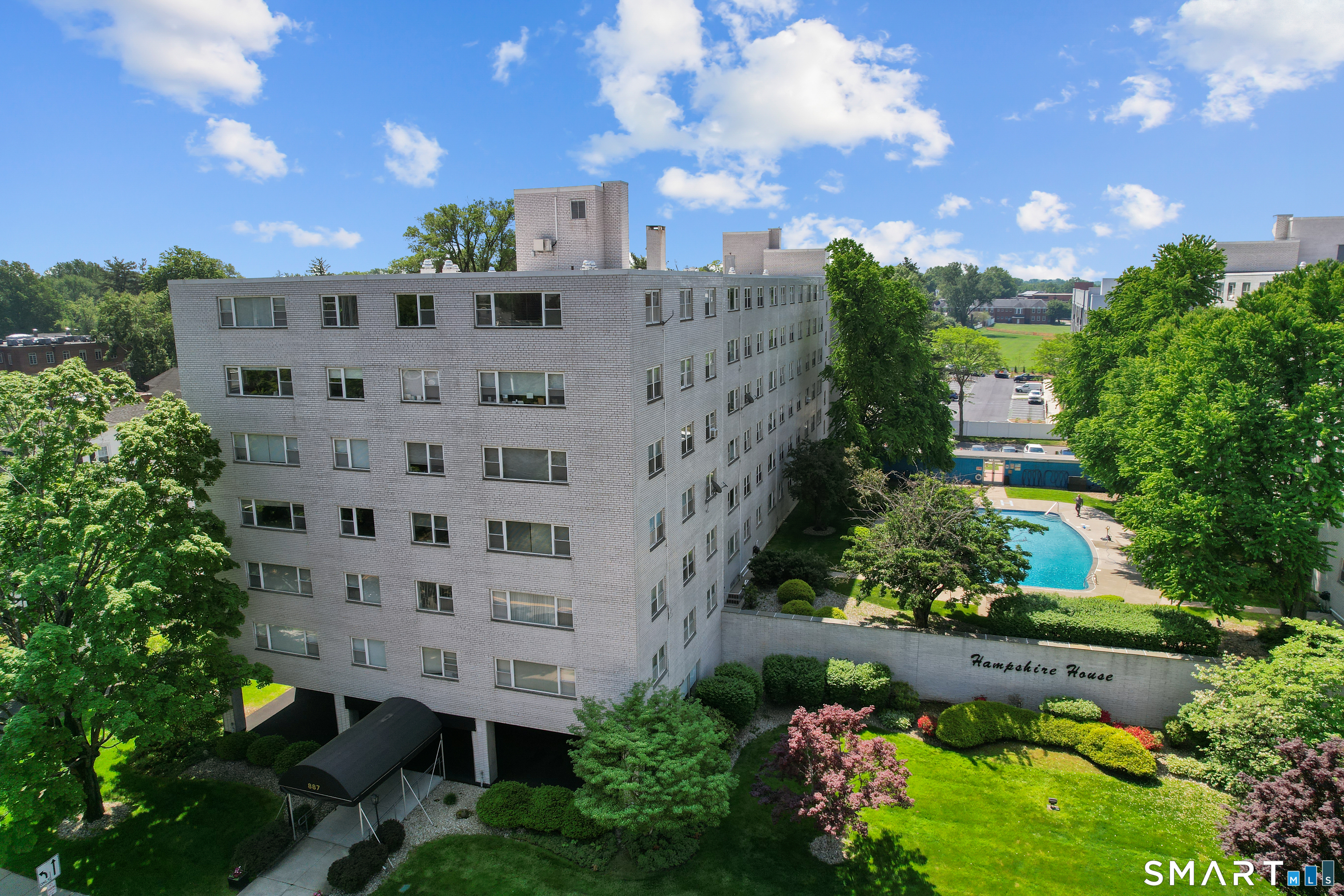 887 Farmington Avenue West Hartford CT 06119