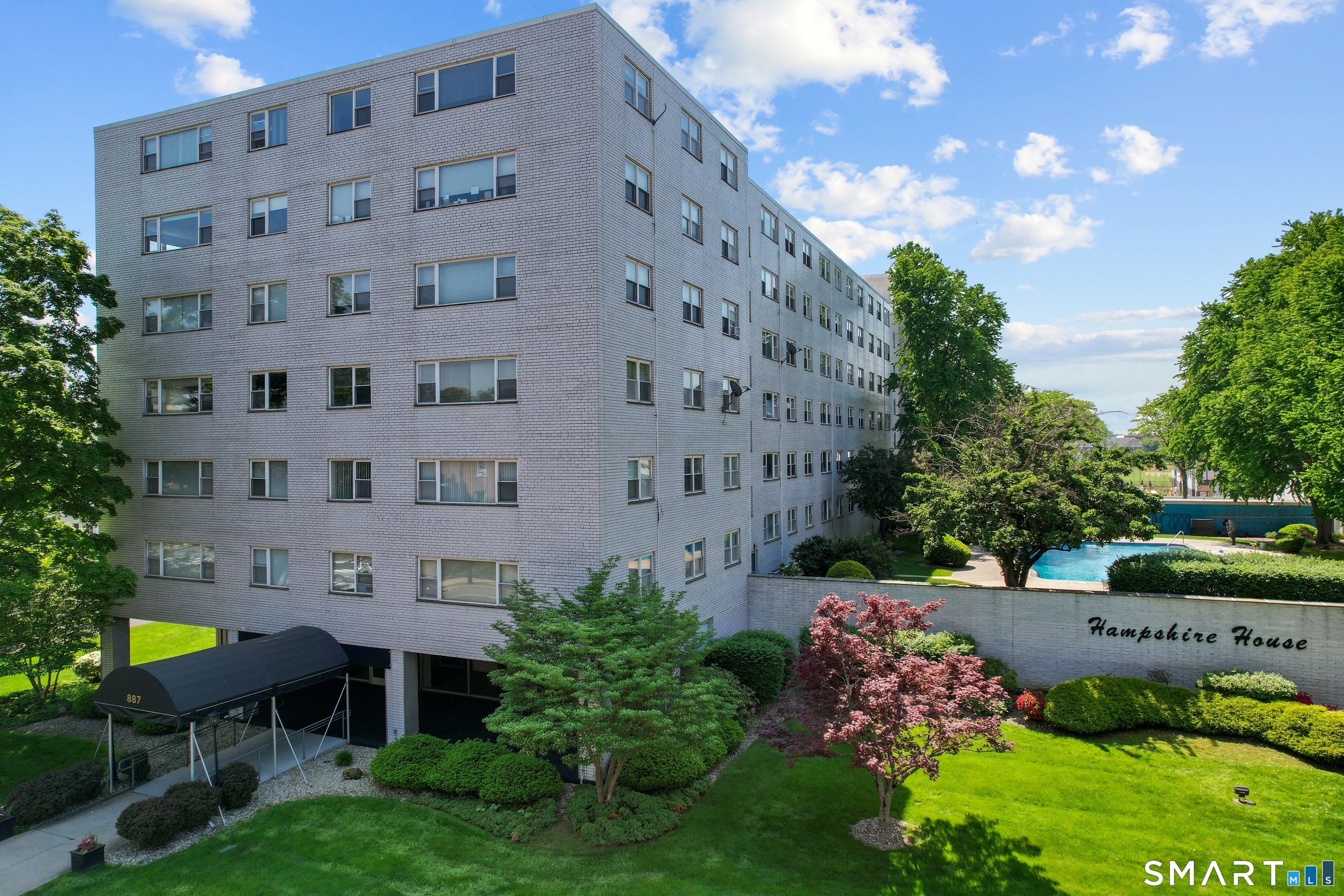 887 Farmington Avenue West Hartford CT 06119