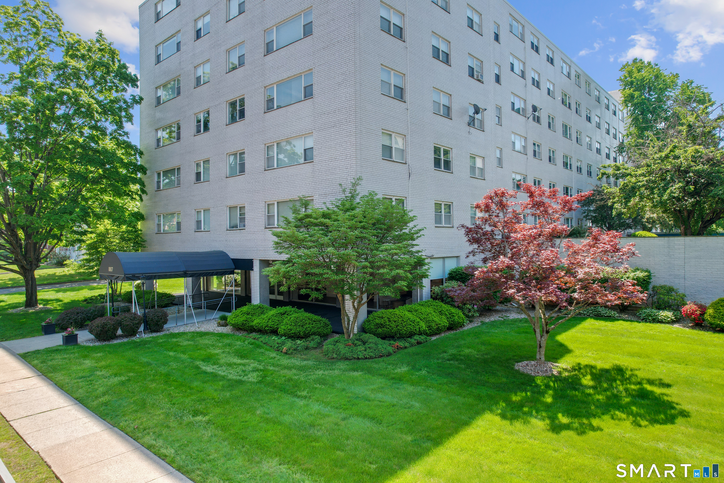 887 Farmington Avenue West Hartford CT 06119