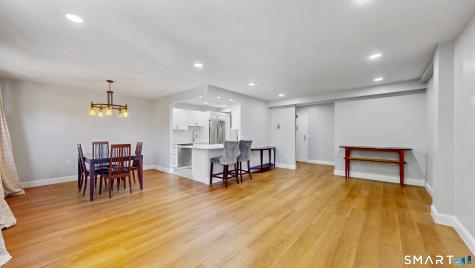 887 Farmington Avenue West Hartford CT 06119